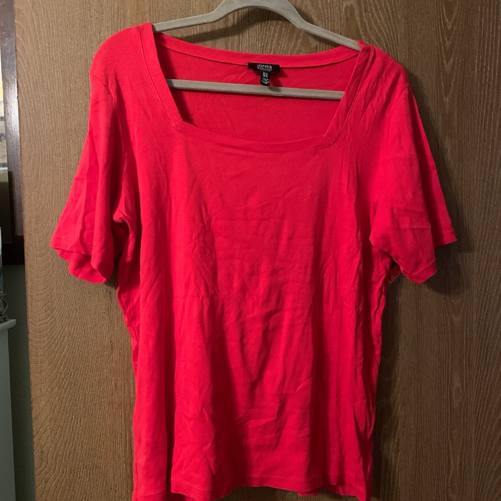 Red Jones New York top